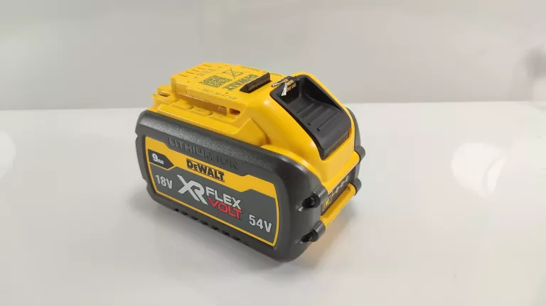 akumulator-dewalt-xr-flex-volt-18v-54v-9ah-napiecie-v-18-v