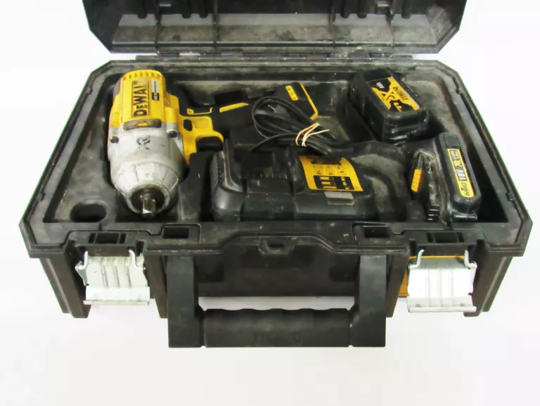 klucz-udarowy-dewalt-dcf899-walizka-batorego-1a-zabki