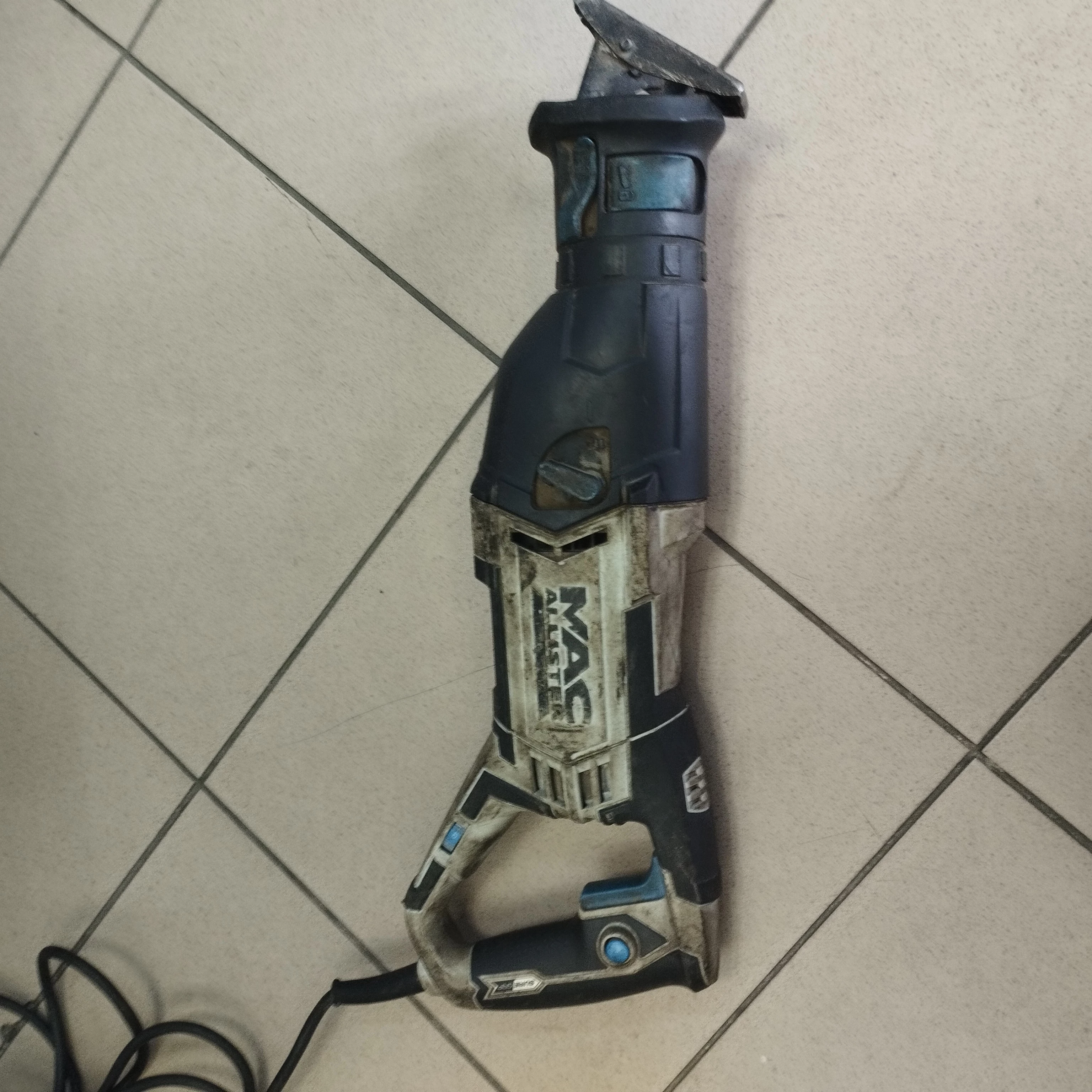 pila-szablasta-macallister-mers900-walizka-marka-macallister