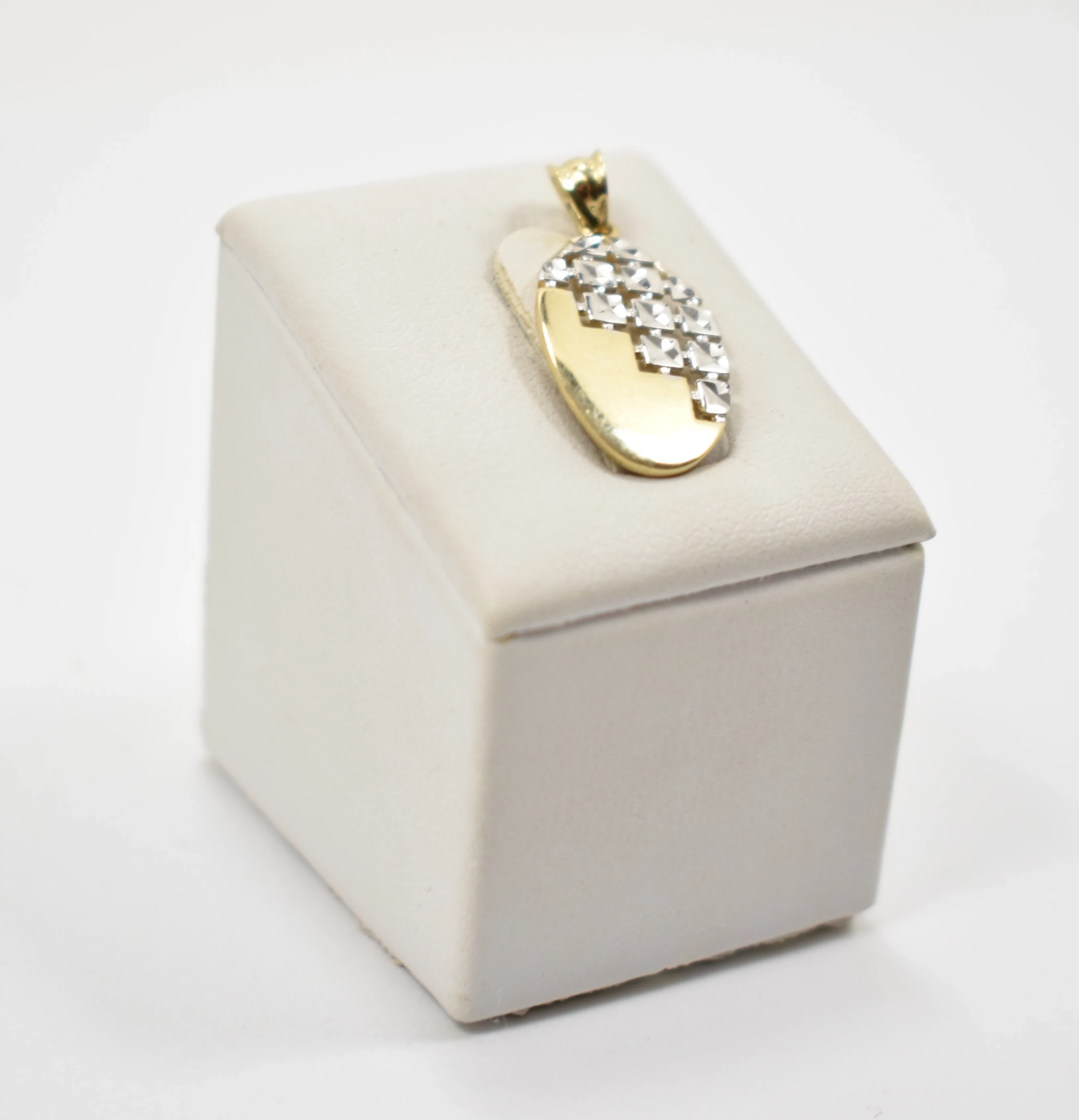 zlota-zawieszka-585133g-stan-powystawowy