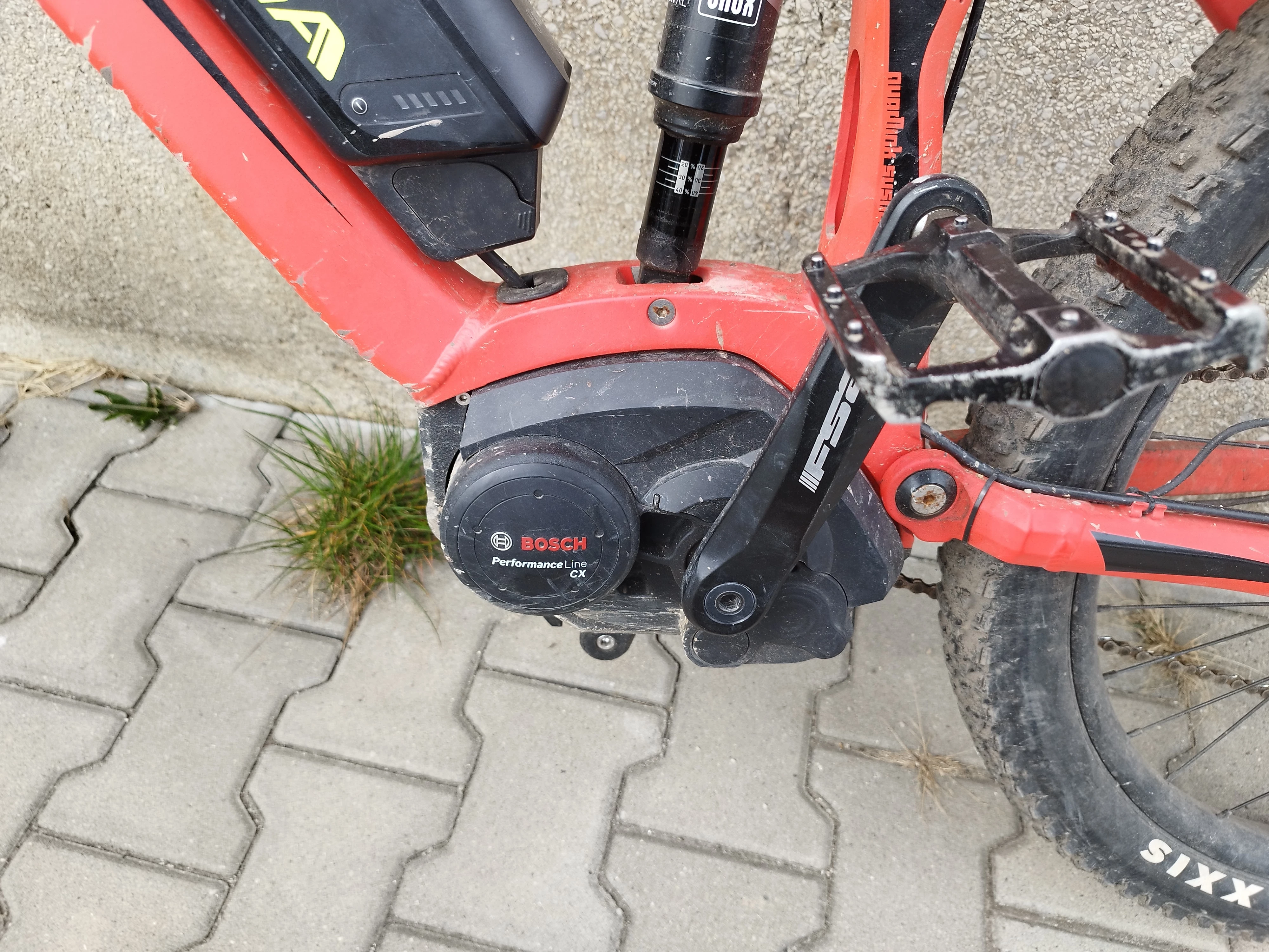 rower-elektryczny-univega-renegade-b-30-plus-ean-gtin-8590966390144