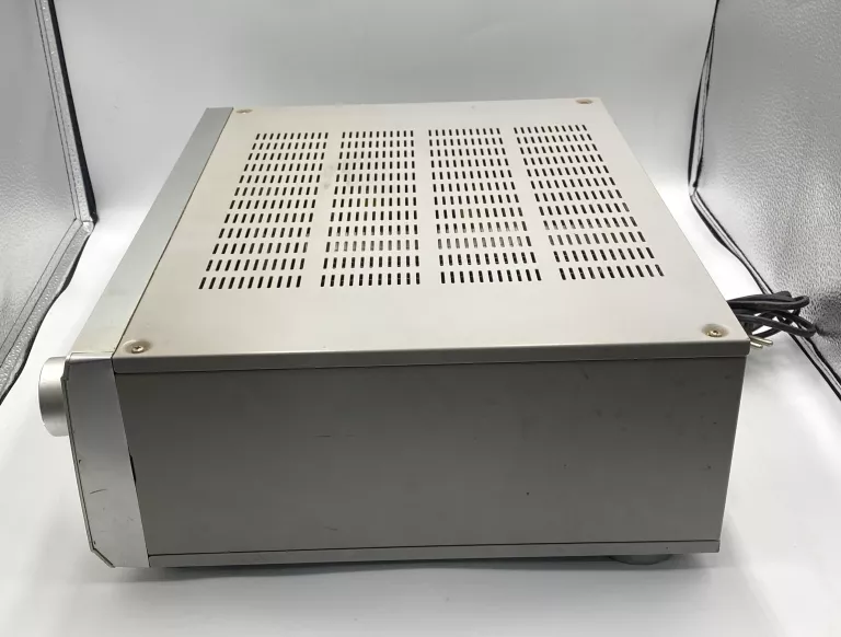 WZMACNIACZ FERGUSON AV-660 AMPLITUNER