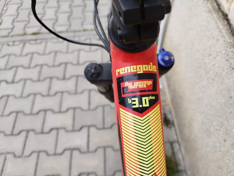 rower-elektryczny-univega-renegade-b-30-plus-model-renegade-b-30-plus