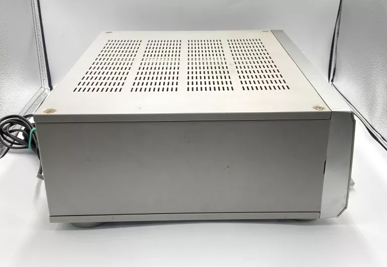 WZMACNIACZ FERGUSON AV-660 AMPLITUNER