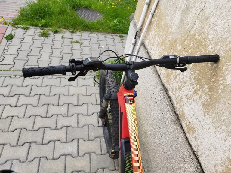 rower-elektryczny-univega-renegade-b-30-plus-marka-univega