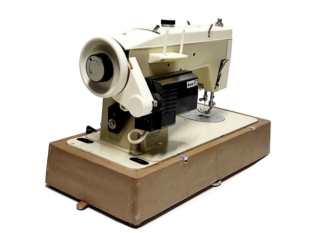 maszyna-do-szycia-lucznik-tur-2-z-walizka-stan-uzywany