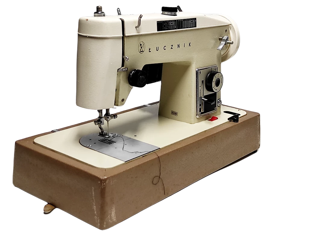 maszyna-do-szycia-lucznik-tur-2-z-walizka-kod-producenta-tur-2