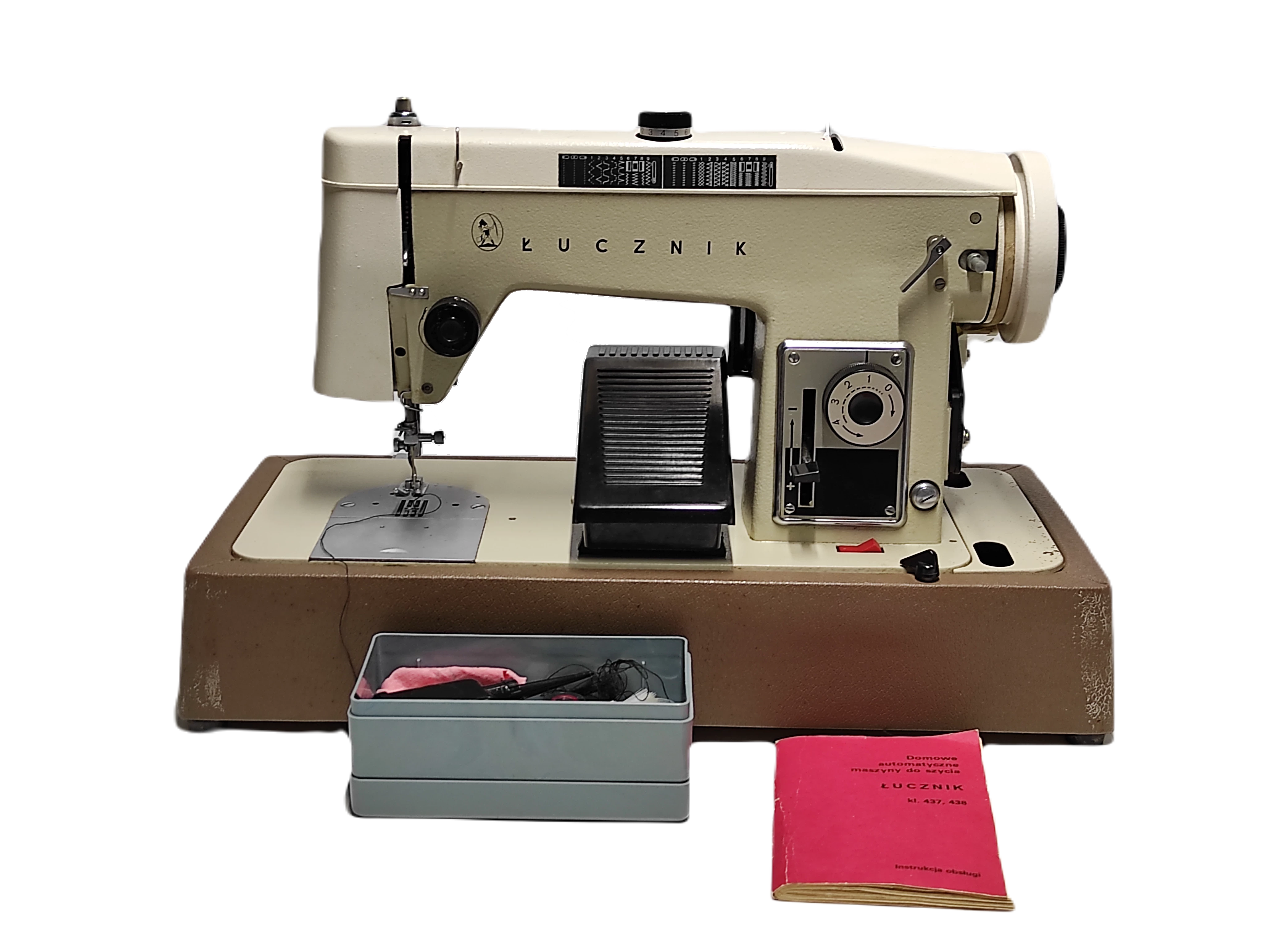 maszyna-do-szycia-lucznik-tur-2-z-walizka-kosciuszki-8-zory