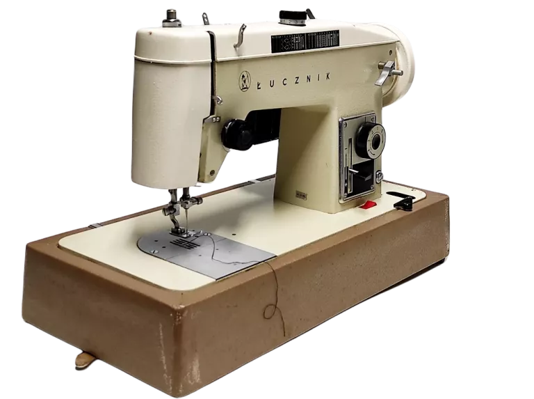 maszyna-do-szycia-lucznik-tur-2-z-walizka-kod-producenta-tur-2