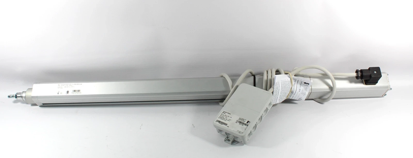 elektryczny-silownik-wrzecionowy-sg-wojska-polskiego-2-nowa-sol