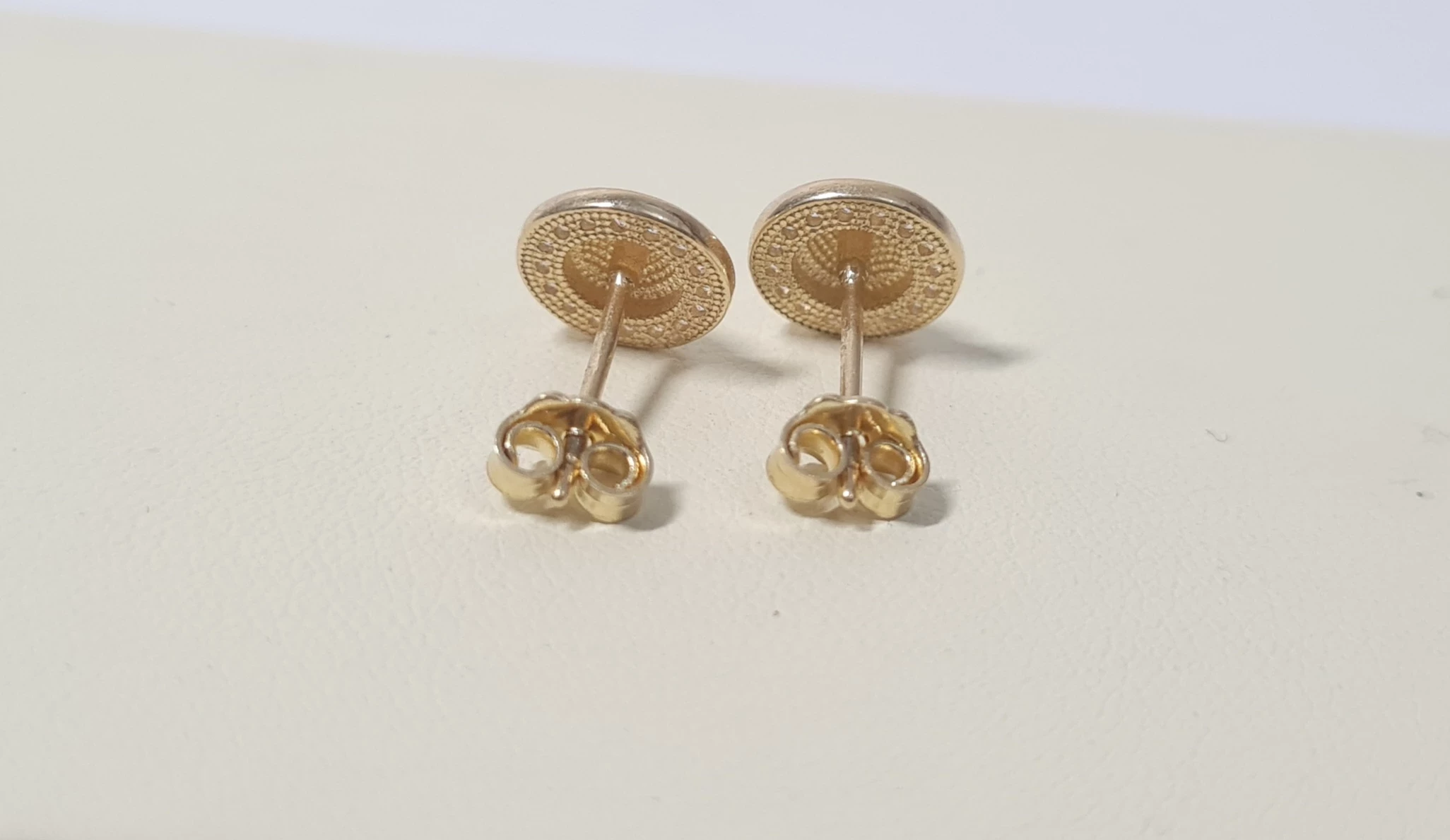 sliczne-zlote-kolczyki-158g-585-rodzaj-bigla-sztyft