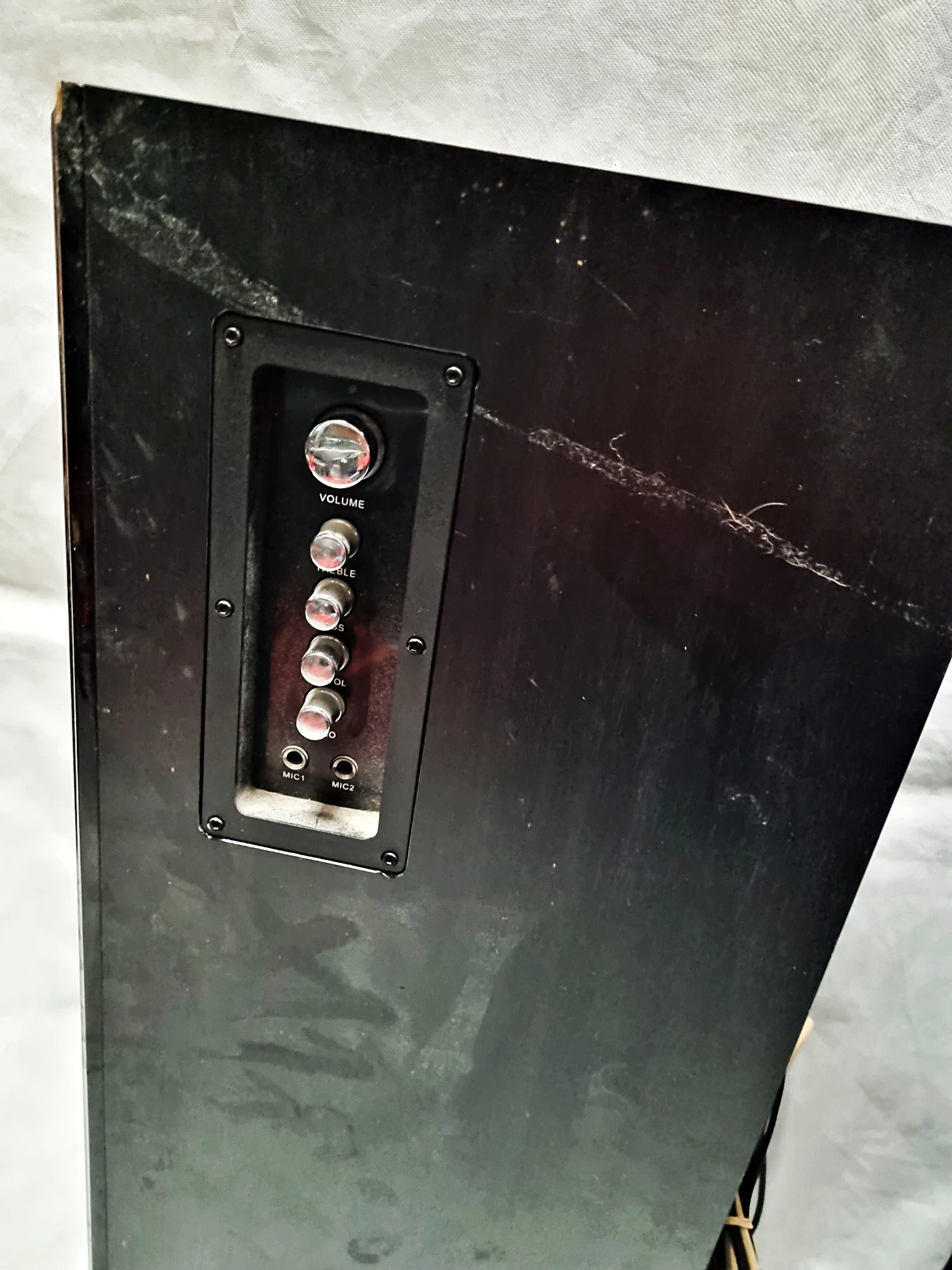 zestaw-kolumn-intex-it-11500suf-okablowanie-konstrukcja-trojdrozne