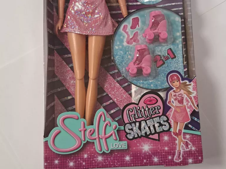 LALKA STEFFI Z WROTKAMI
