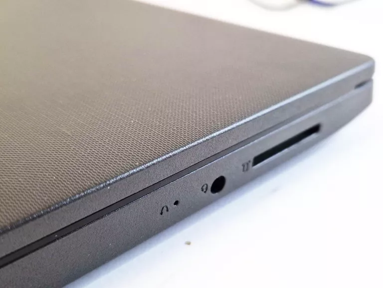 LENOVO V14-ADA/RYZEN3 3250U/8GB/256GB SSD/W10HOME