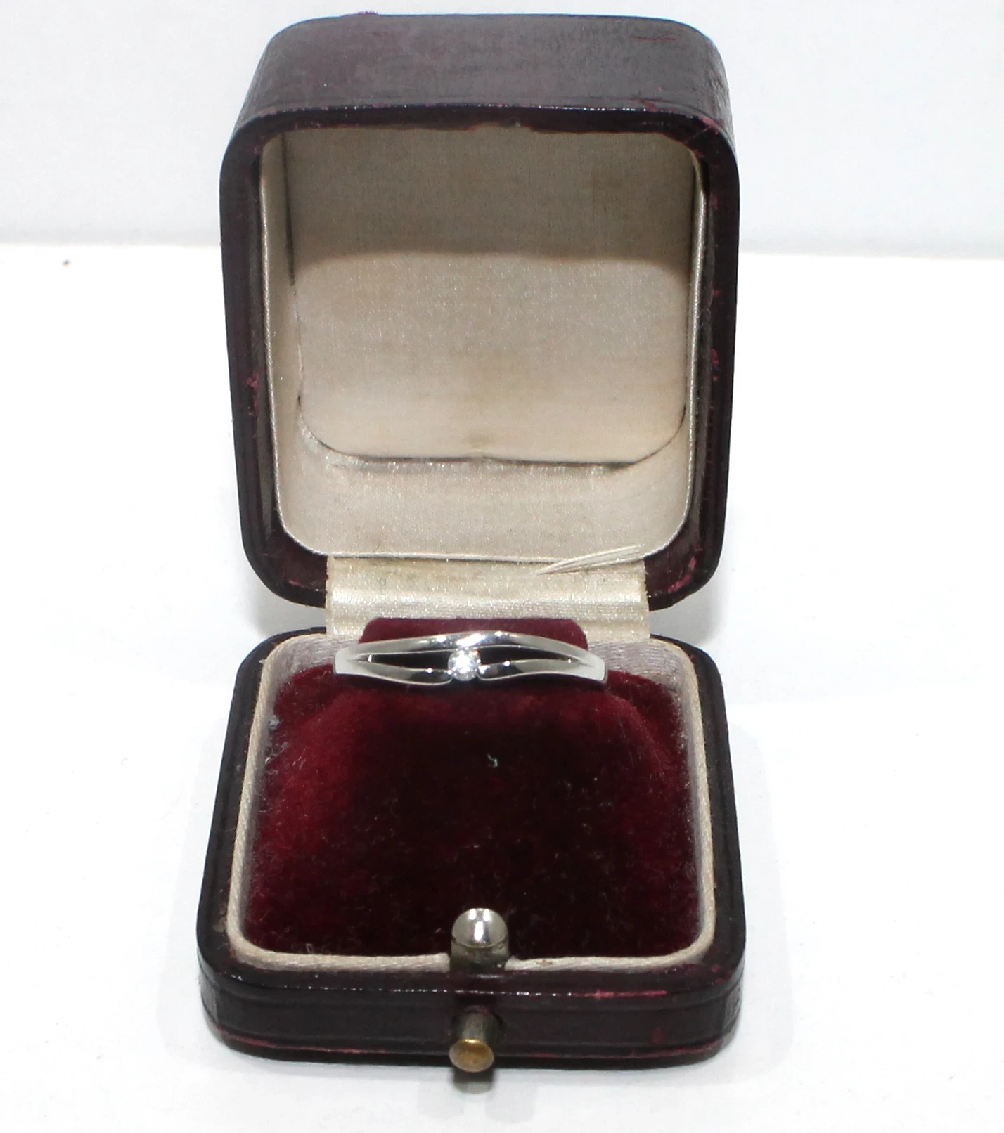 wyrob-jubilerski-pierscionek-budziszynska-107d-sj-wroclaw