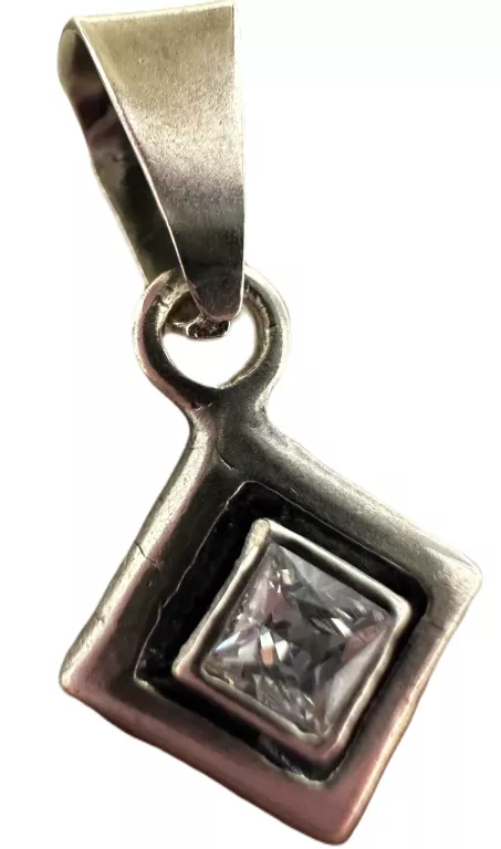 srebrna-urzekajaca-zawieszkawisiorek-romb-z-cyrkonia-11g-stan-11323-2