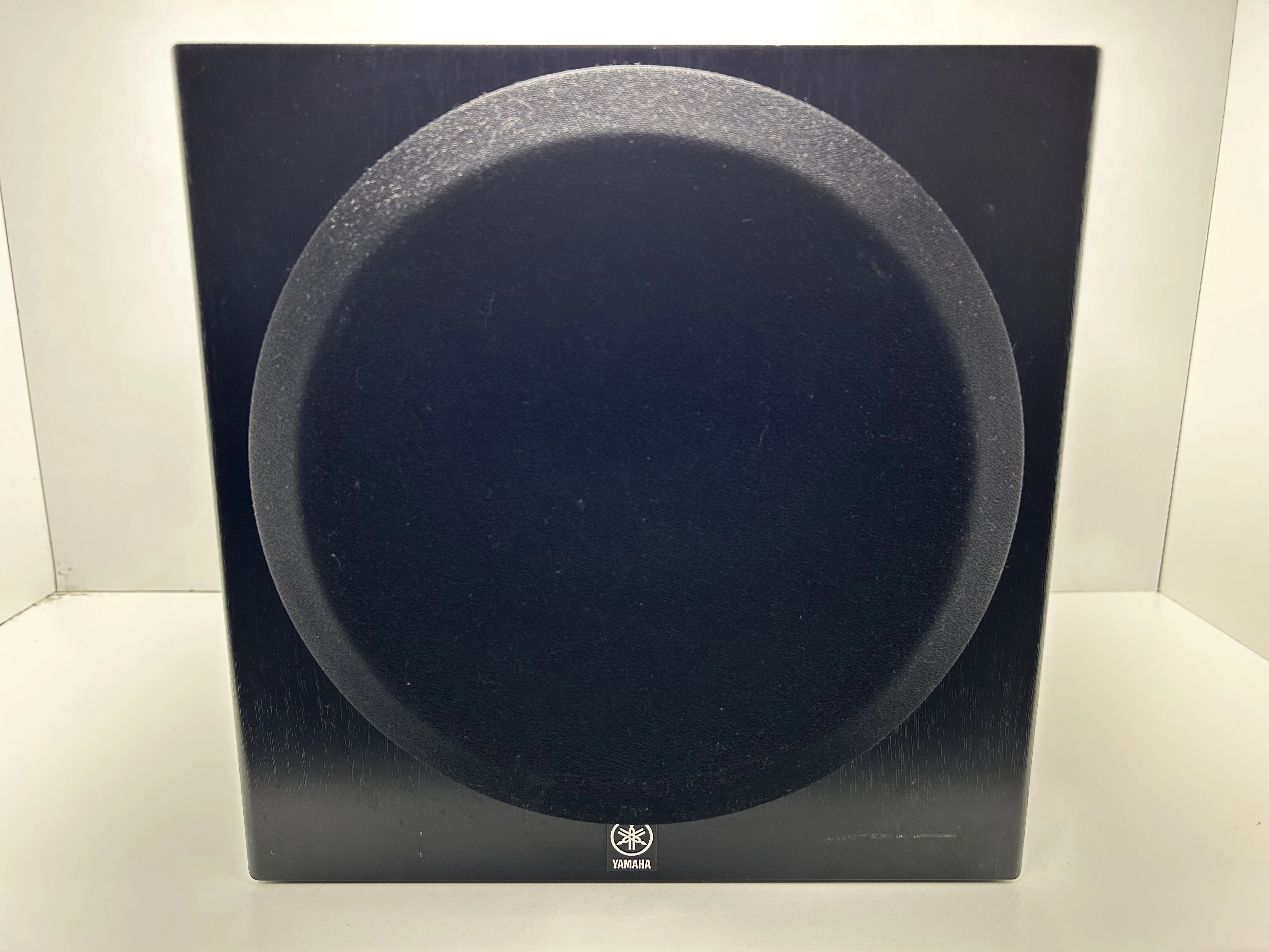 subwoofer-aktywny-yamaha-yst-sw012-marka-yamaha