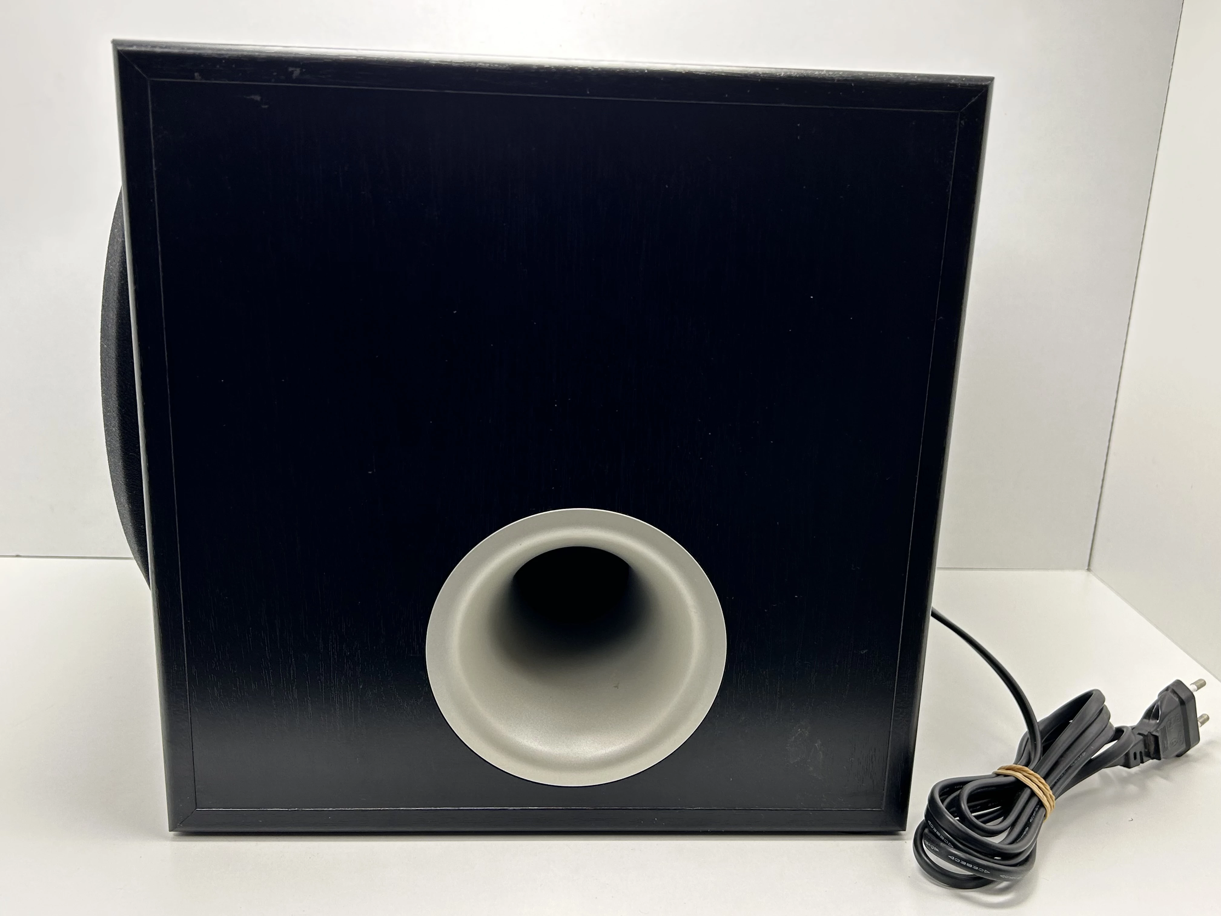 subwoofer-aktywny-yamaha-yst-sw012-kod-producenta-yst-sw012