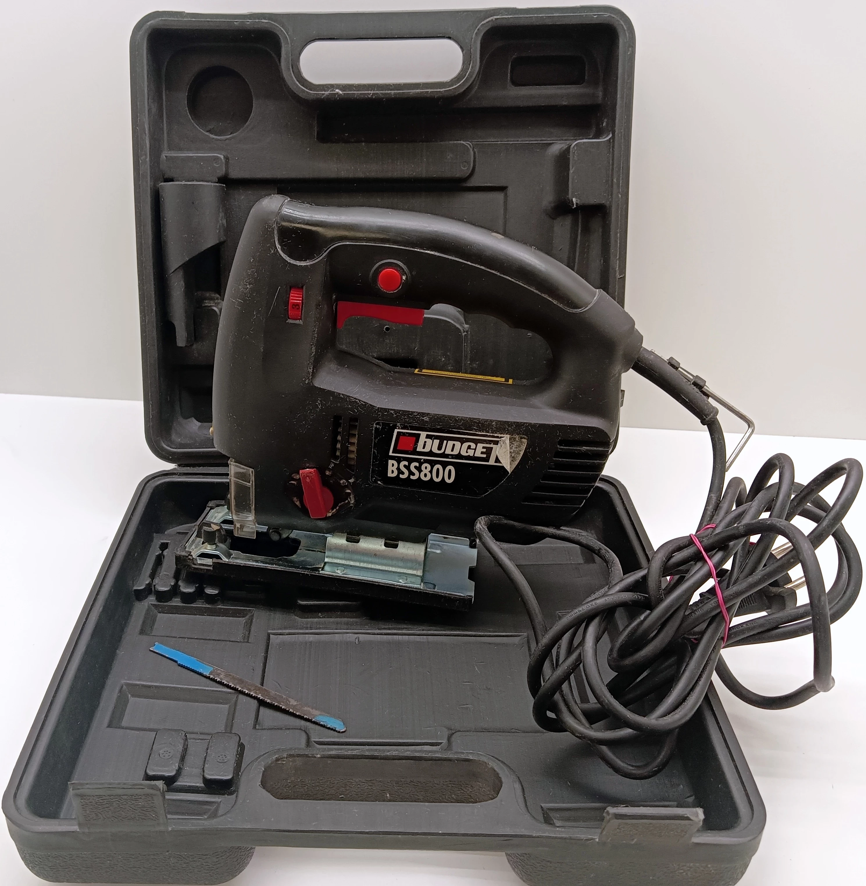 wyrzynarka-budget-bss800-walizka-bytomska-12-czeladz