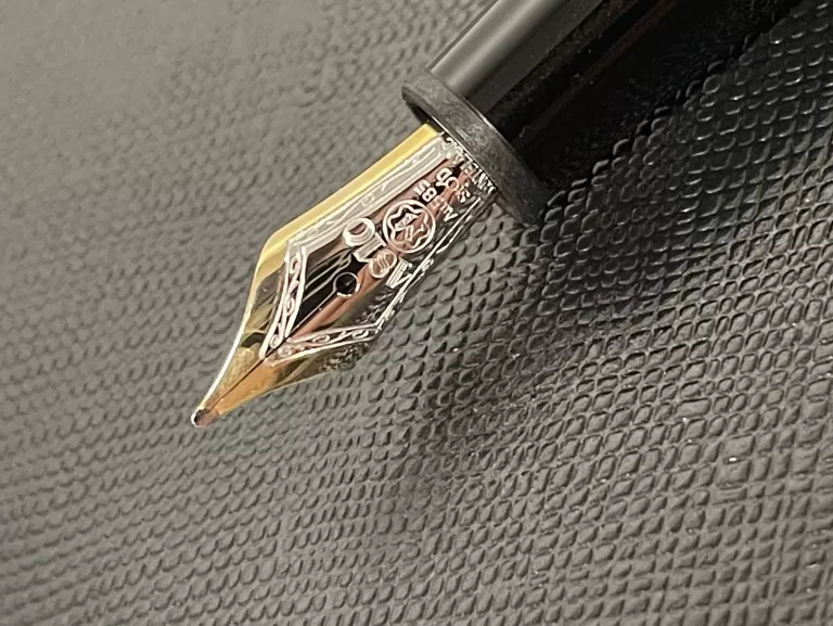 pioro-wieczne-montblanc-meisterstuck-platinum-sposob-napelniania-pompka