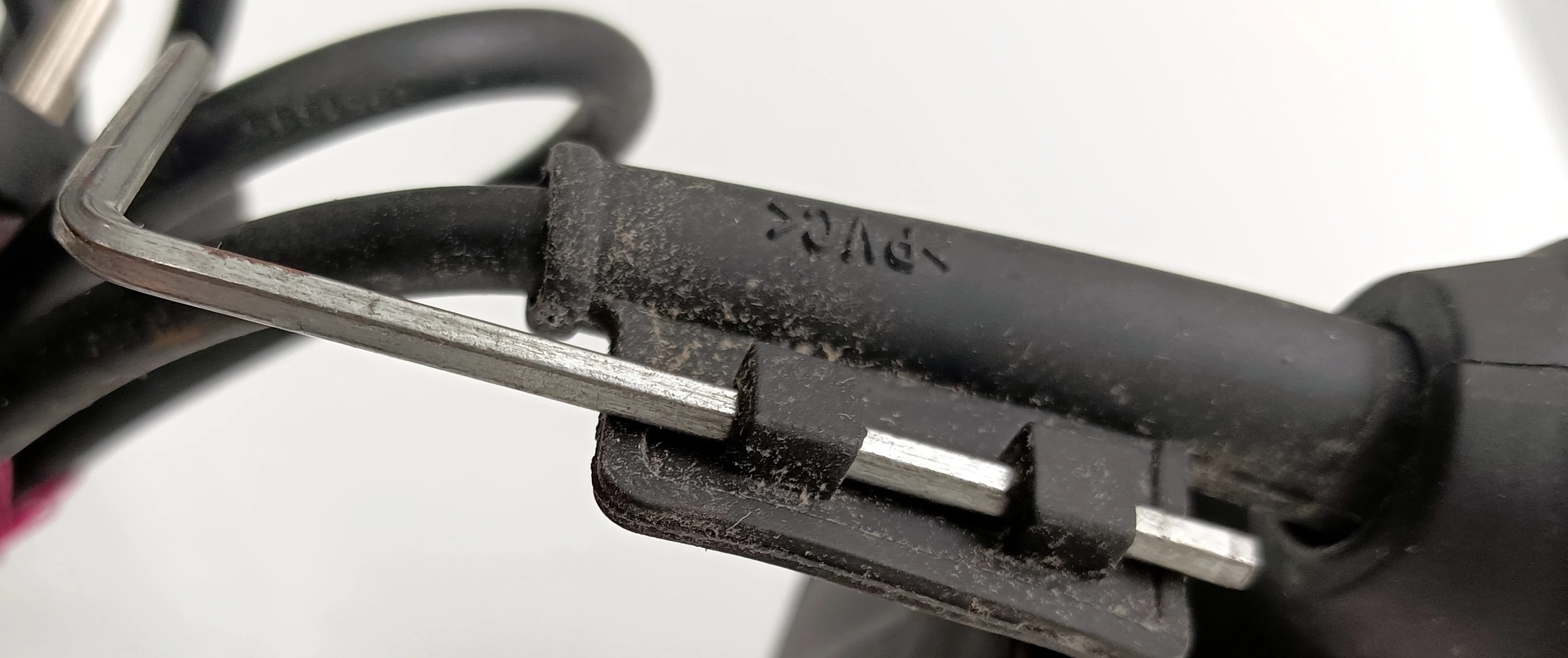 wyrzynarka-budget-bss800-walizka-product-id-9f31a52e-1f03-49bf-a12f-f7439ecd9dab