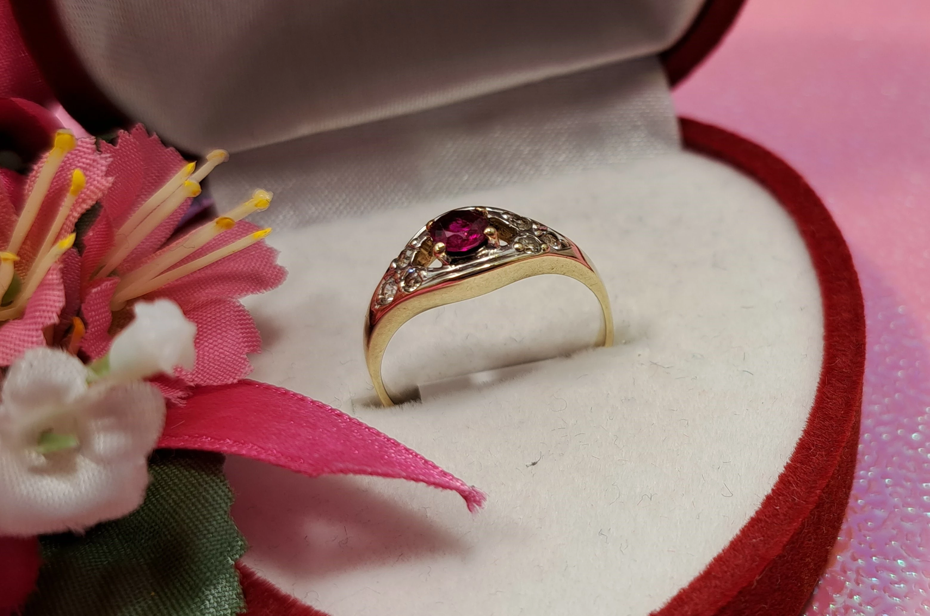 nietuzinkowy-zloty-pierscionek-240gr-585pr-ean-gtin-5901969401271