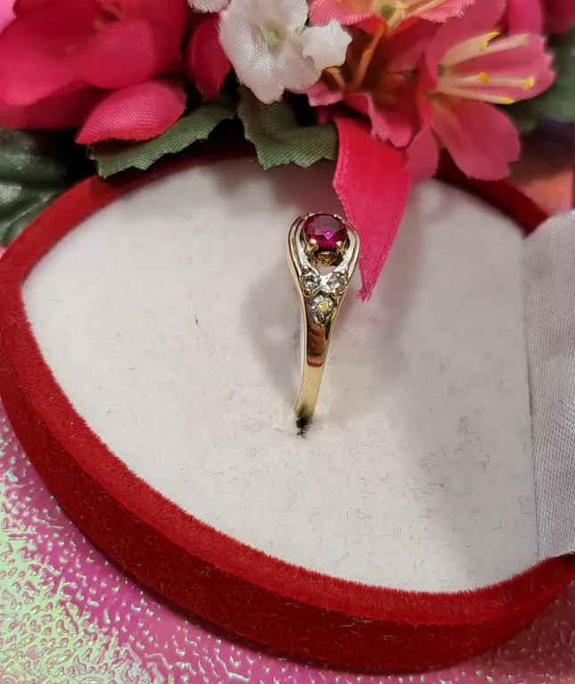 nietuzinkowy-zloty-pierscionek-240gr-585pr-stan-11323-2