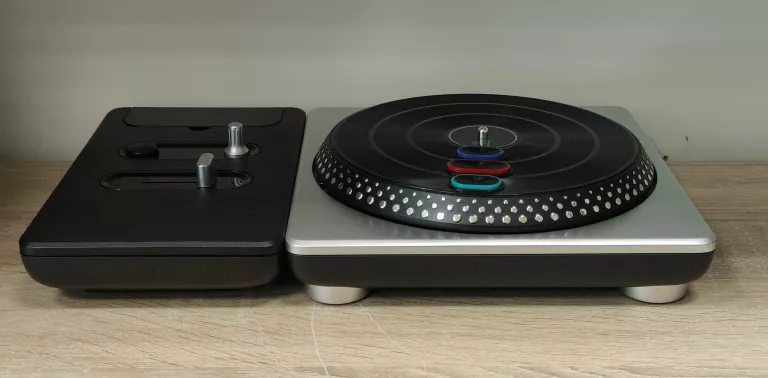 KONSOLA DJ HERO DO PLAYSTATION 3