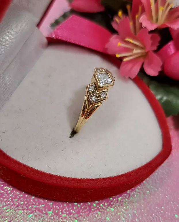 ŚLICZNY ZŁOTY PIERŚCIONEK 2,40GR 585PR