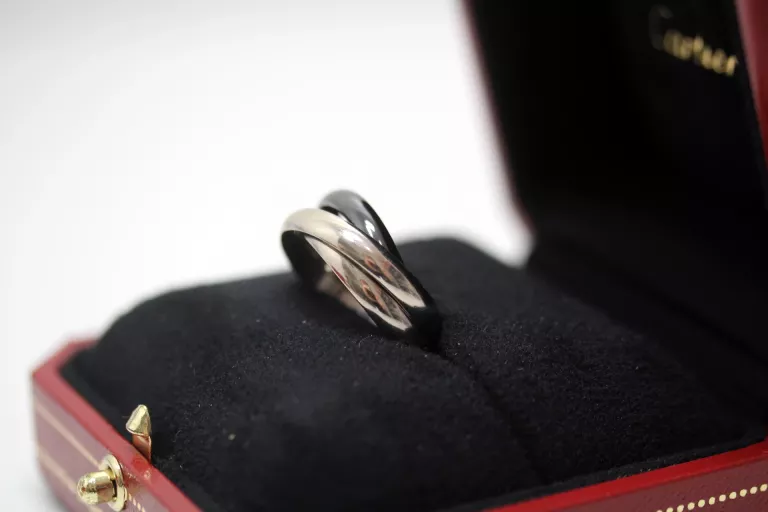 ZŁOTA OBRĄCZKA TRINITY CARTIER 750 7,70G R:19