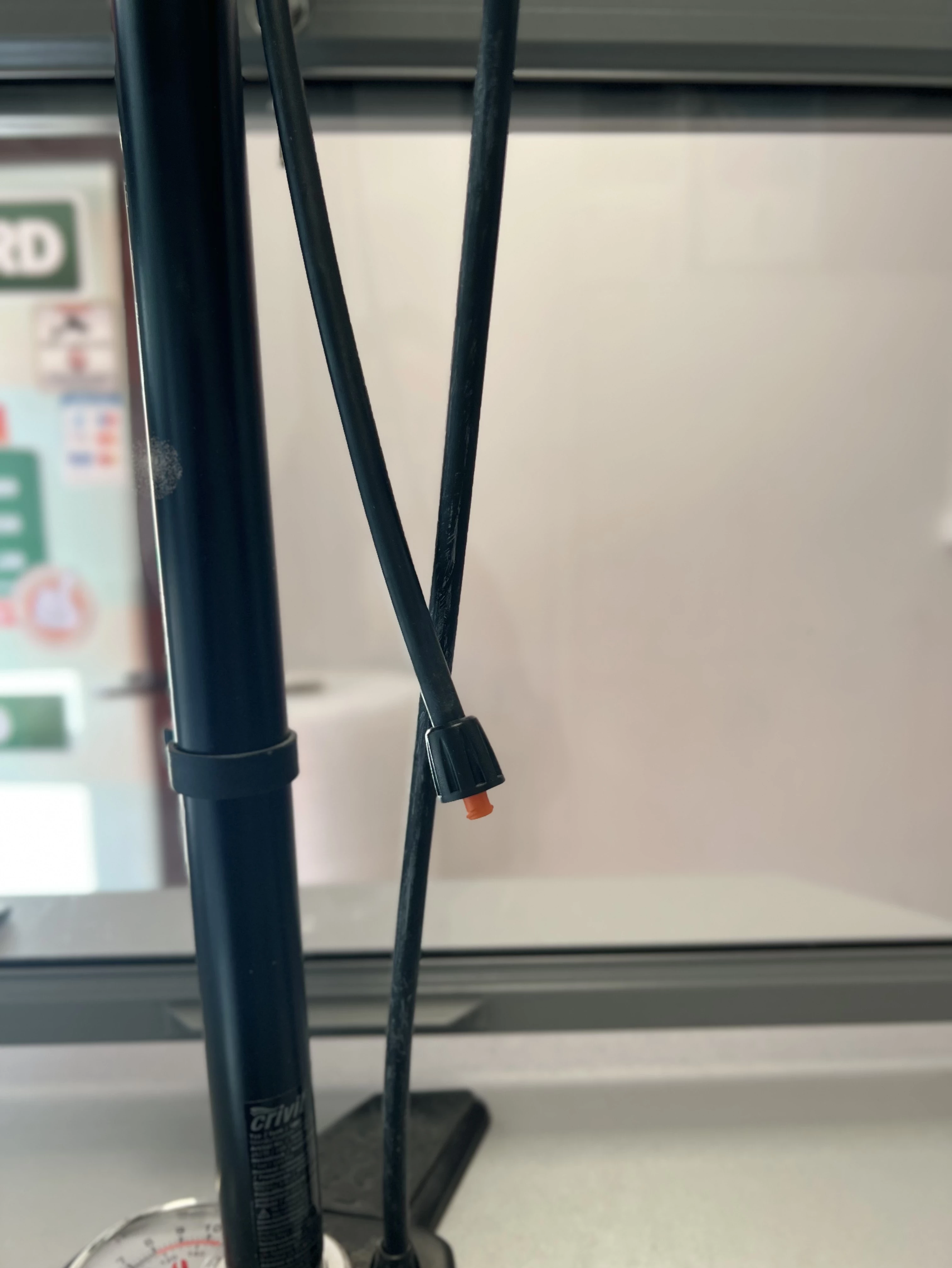 pompka-stojaca-crivit-zdjecia-stan-powystawowy