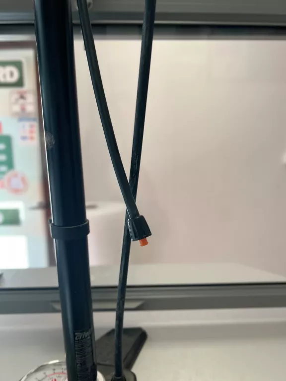 pompka-stojaca-crivit-zdjecia-stan-powystawowy