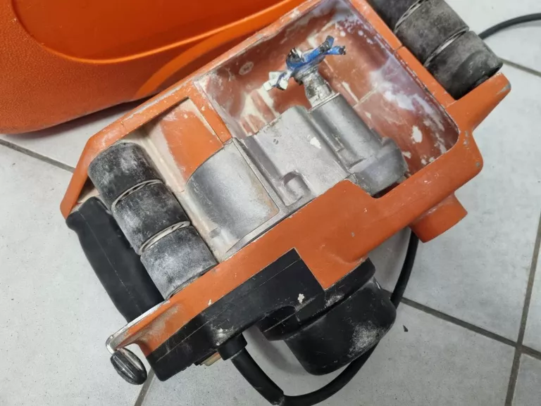 frezarka-bruzdownica-spit-f40-w-walizce-minimala-szerokosc-ciecia-18