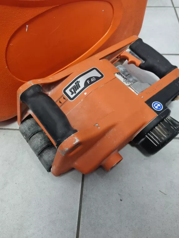 frezarka-bruzdownica-spit-f40-w-walizce-maksymalna-moc-1050