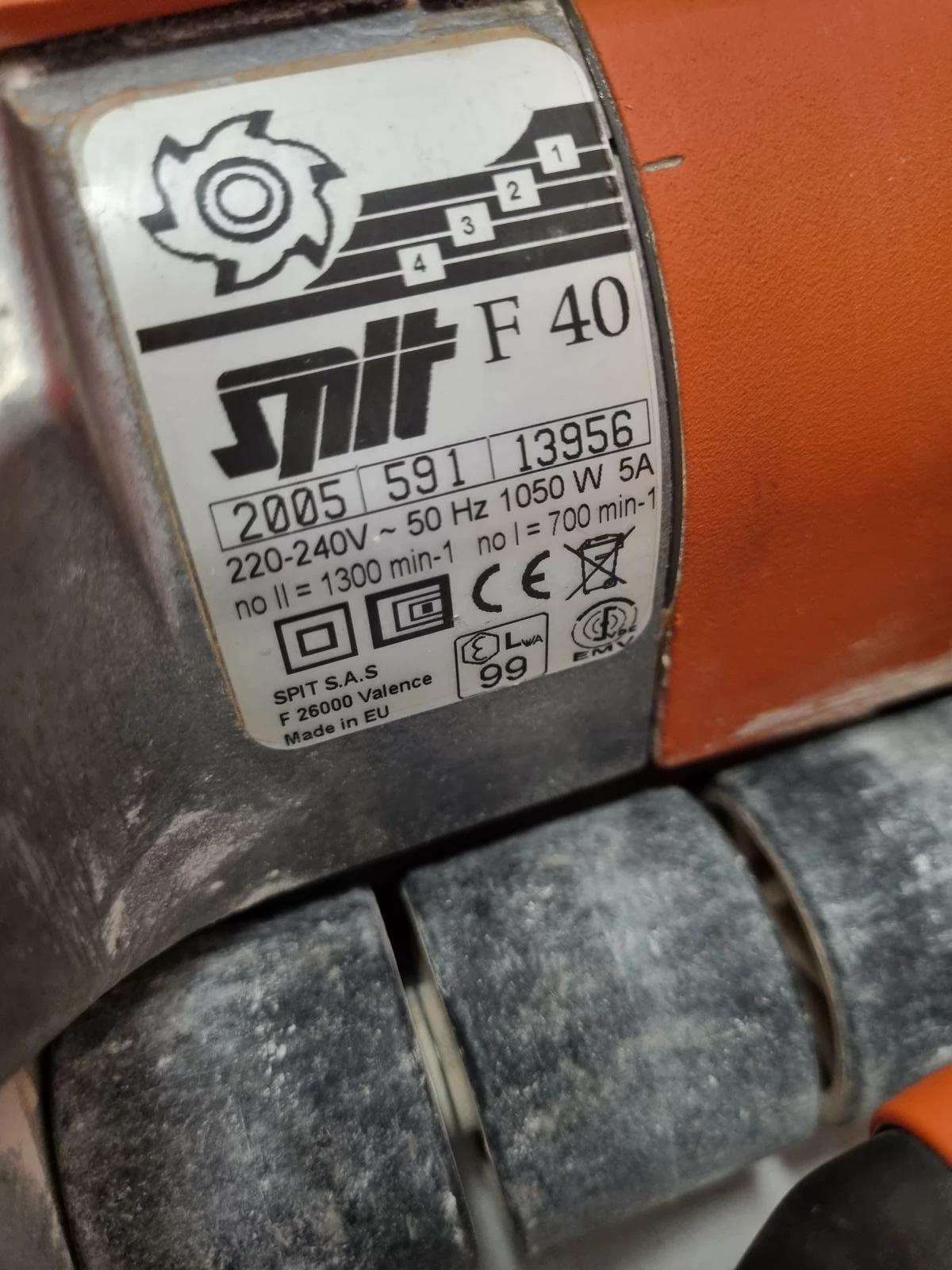 frezarka-bruzdownica-spit-f40-w-walizce-maksymalna-predkosc-obrotowa-1300