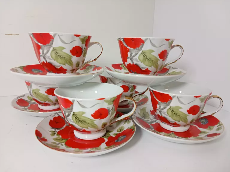 ZESTAW FILIŻANEK ZE SPODKAMI AFFEK PORCELANA