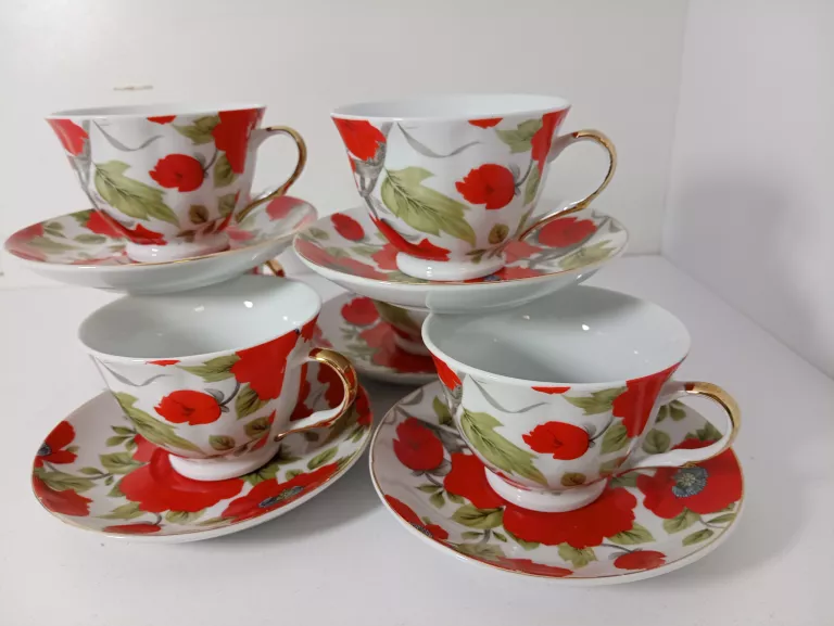 ZESTAW FILIŻANEK ZE SPODKAMI AFFEK PORCELANA