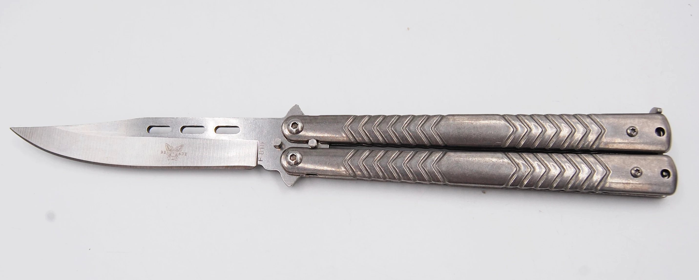 noz-typu-motylek-grojecka-128b-warszawa