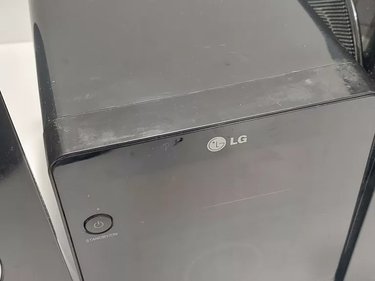 MINI WIEZA LG FA162-DOJ 2 GŁOSNIKI