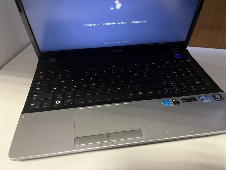 LAPTOP SAMSUNG NP3005E+ZASILACZ