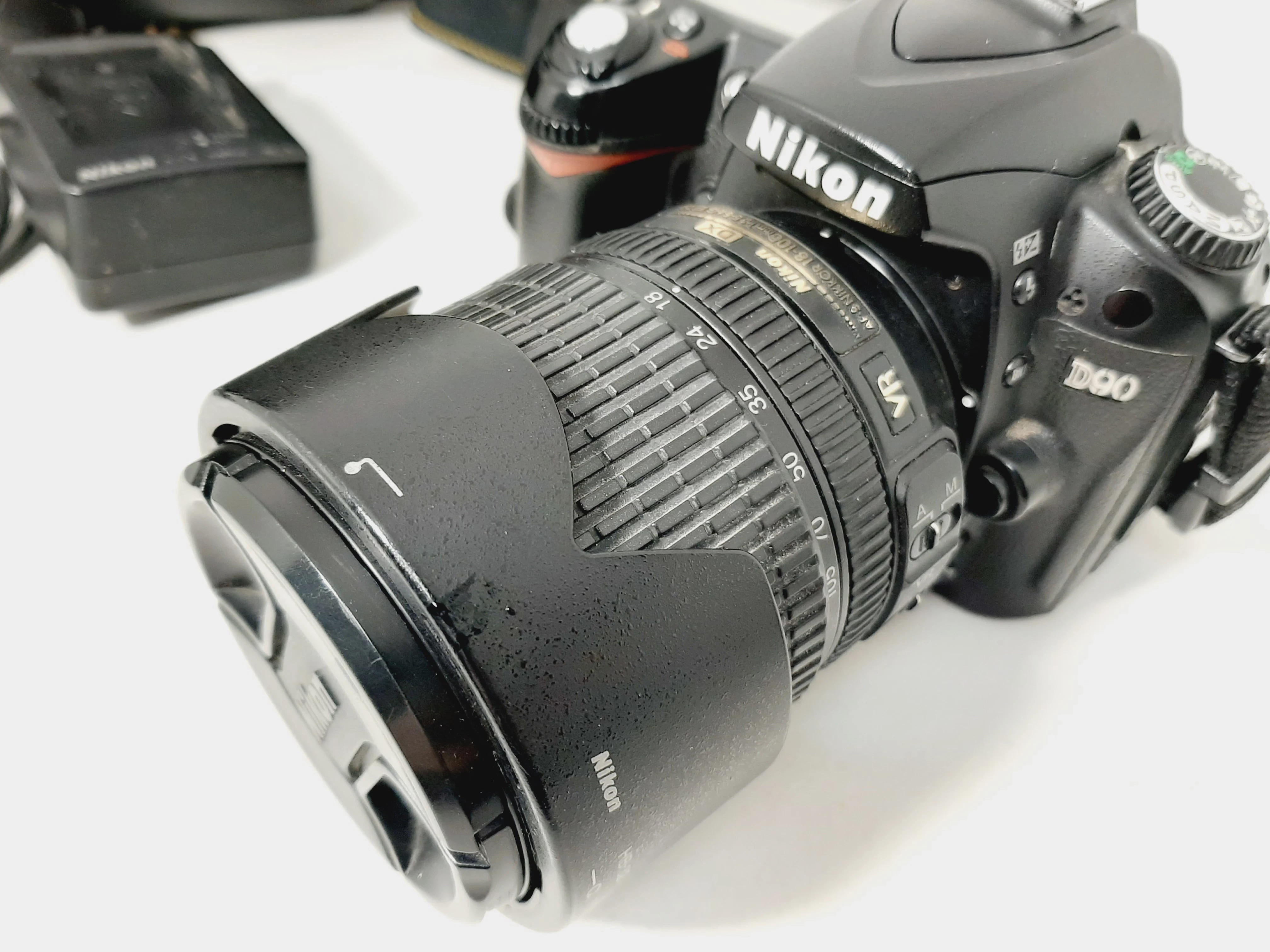 nikon-d90-obiektyw-nikkor-18-105mm-marka-nikon