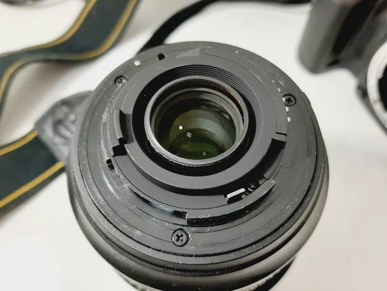 nikon-d90-obiektyw-nikkor-18-105mm-czulosc-iso-1