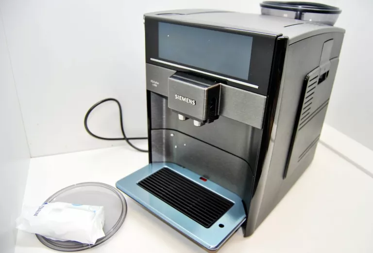 ekspres-siemens-eq6-plus-s700-gwarancja-wbudowany-mlynek-tak