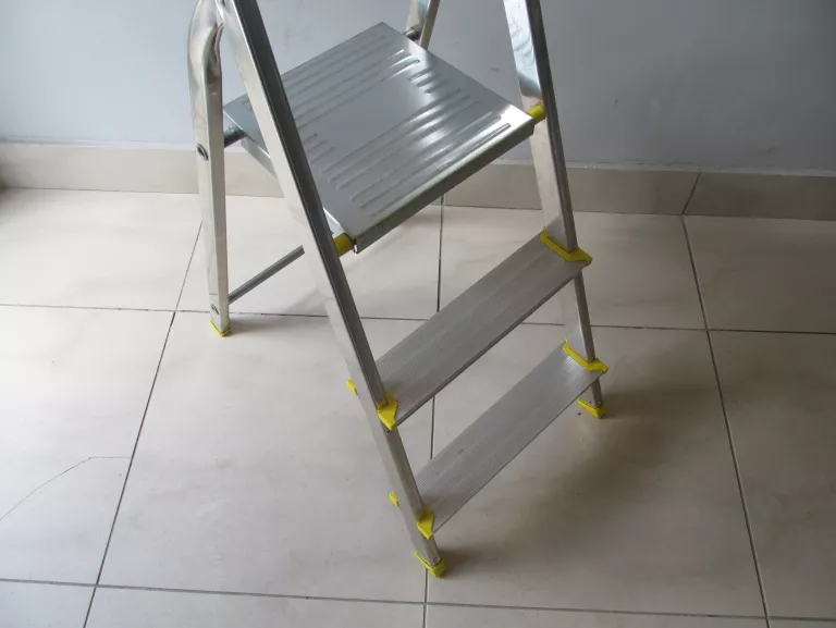DRABINA ALUMINIOWA 3 STOPNIOWA