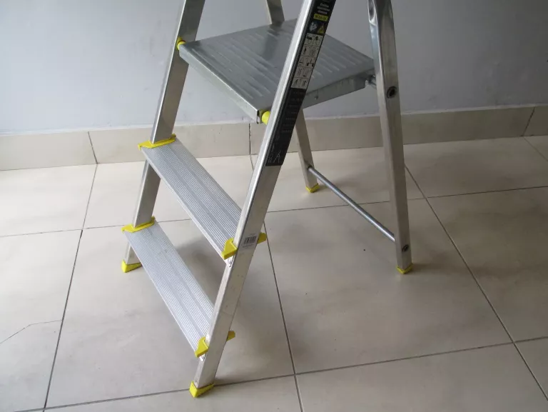 DRABINA ALUMINIOWA 3 STOPNIOWA