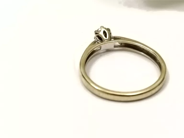 zloty-pierscionek-z-brylantem-164gr-585-rodzaj-2205-2