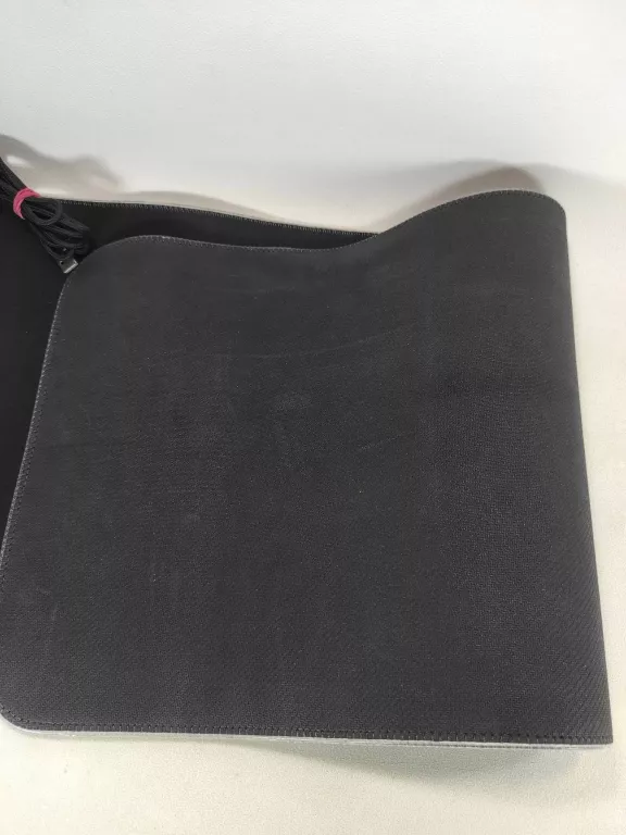 PODKŁADKA GAMINGOWA HUZARO RGB