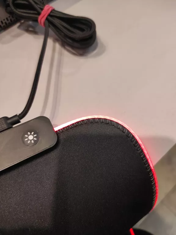 PODKŁADKA GAMINGOWA HUZARO RGB