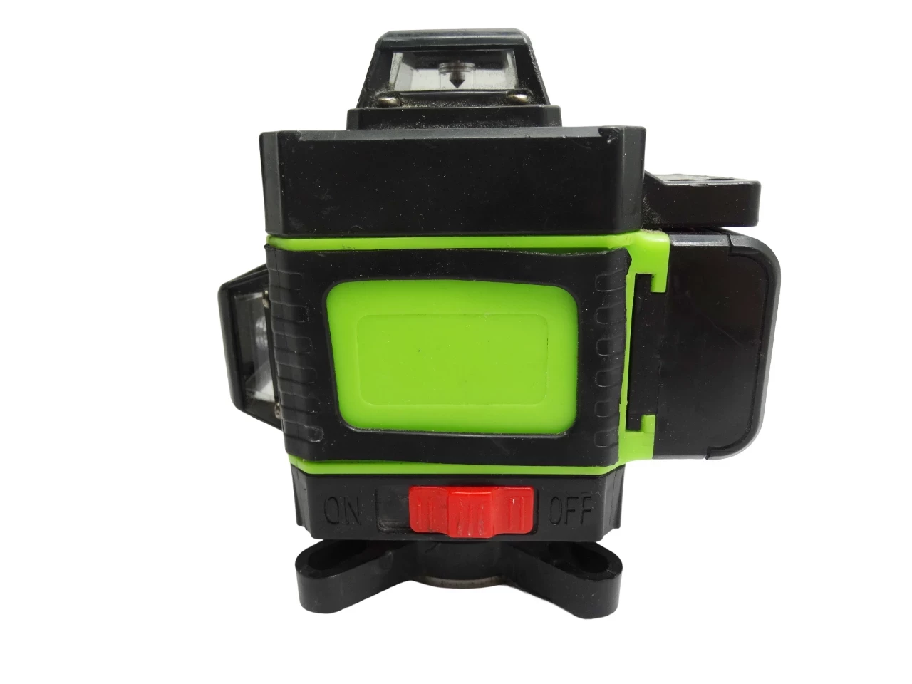 laser-krzyzowy-deko-50m-na-czesci-wlacza-sie-maksymalny-zasieg-pracy-50