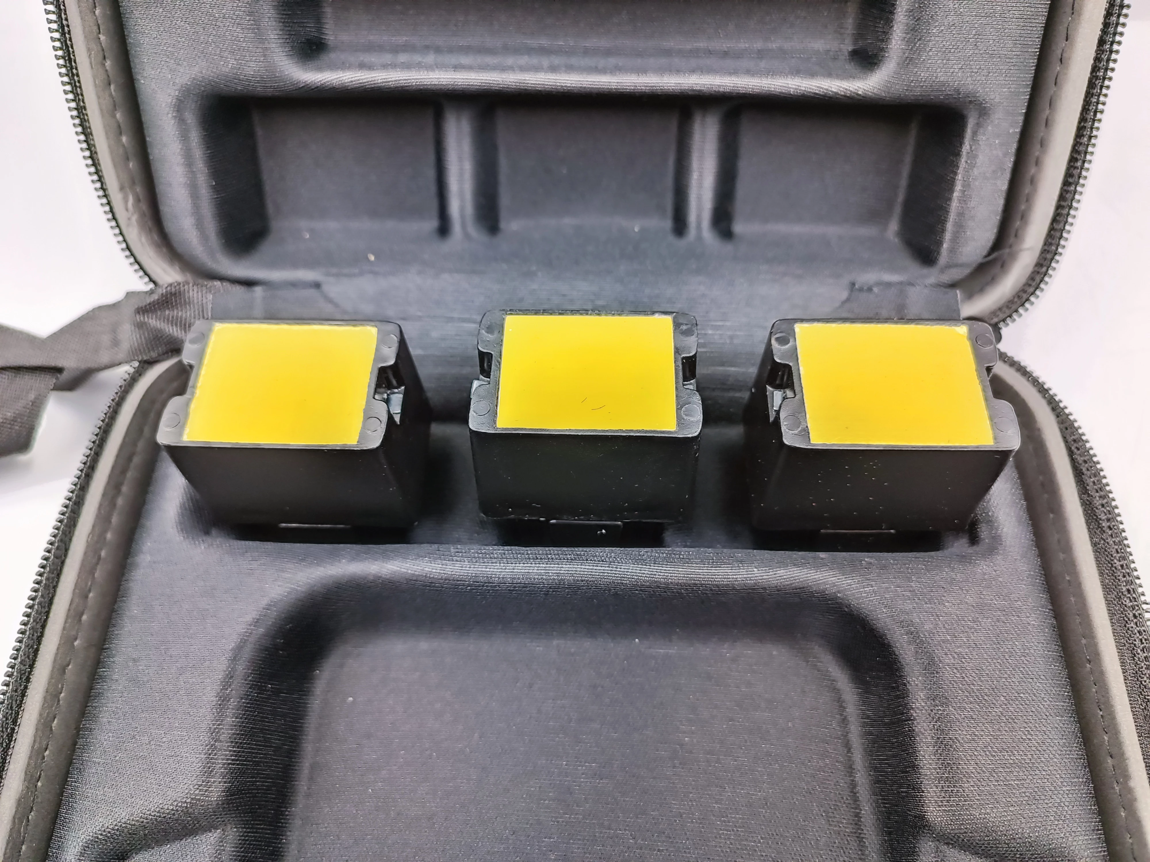 paralizator-blackfire-blaster-black-3-naboje-etui-stan-uzywany